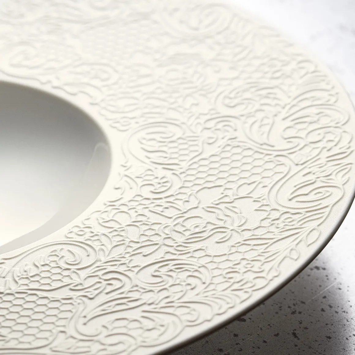 COLLECTION L COUTURE IVOIRE Assiette gourmet petit bassin 28 cm