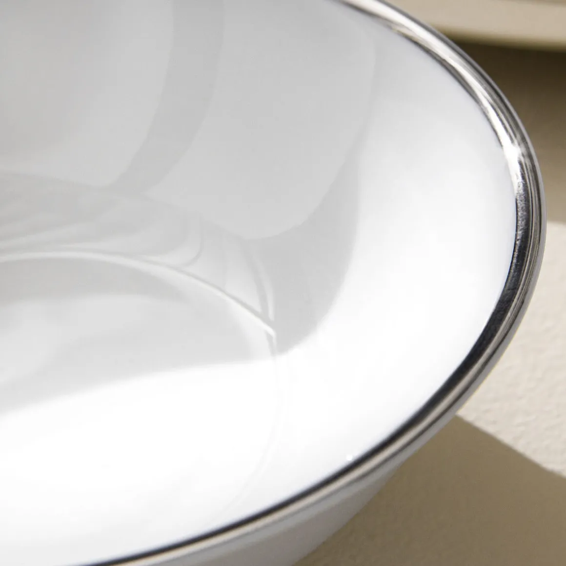 GALON PLATINE Assiette creuse à aile 22,5 cm
