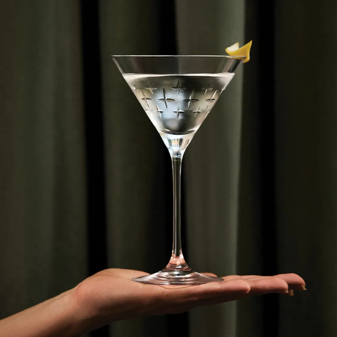 NEWPORT TWIST Verre à martini 21 cl
