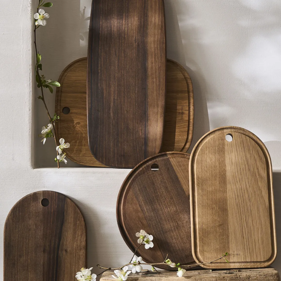 PLANCHES LES ESSENCES Planche à découper en chêne 35 x 21 cm