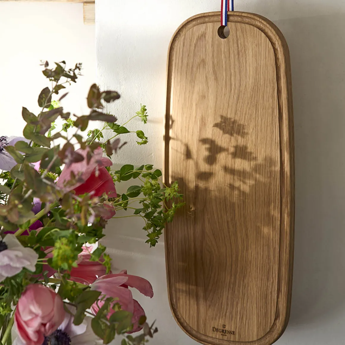 PLANCHES LES ESSENCES Planche à découper en chêne 50 x 21 cm